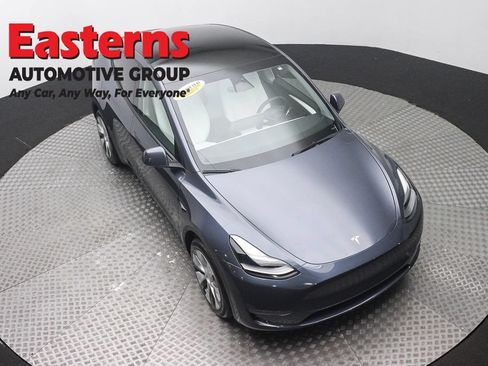 Used 2023 Tesla Model Y Long Range AWD/4WD image 3