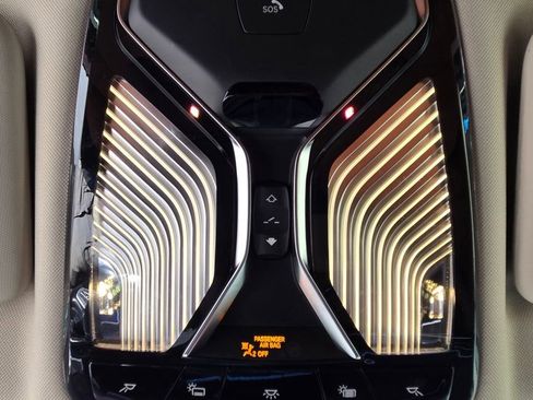 Used 2021 BMW X7 xDrive40i w/ Premium Package image 35