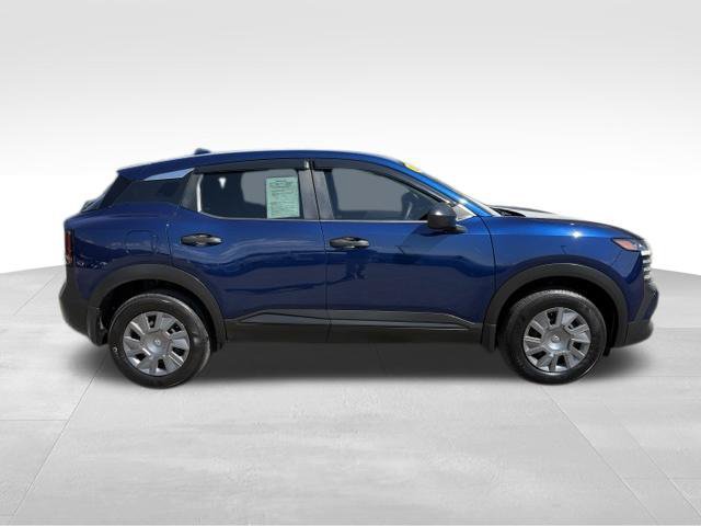 Used 2025 Nissan Kicks S FWD image 9