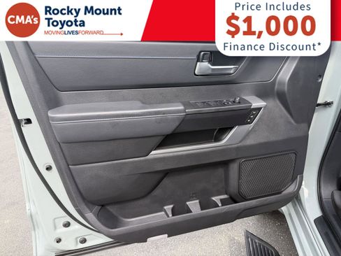 Used 2024 Toyota Tundra Platinum image 10