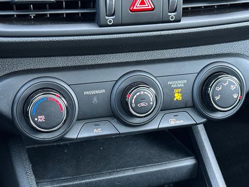 Used 2023 Kia Forte LXS w/ LXS Technology Package image 17