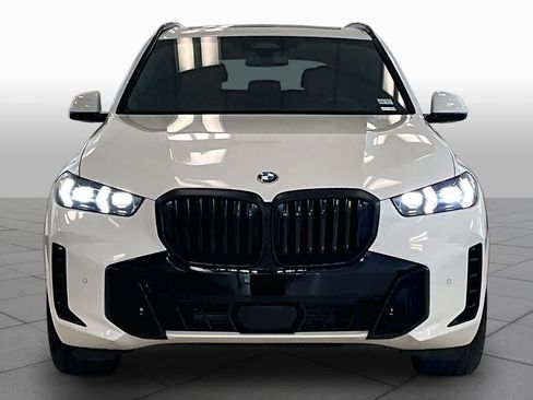Used 2024 BMW X5 sDrive40i w/ M Sport Package RWD image 3