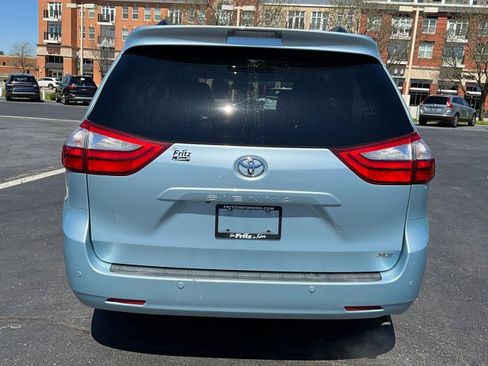 Used 2015 Toyota Sienna XLE w/ XLE Navigation Package image 6