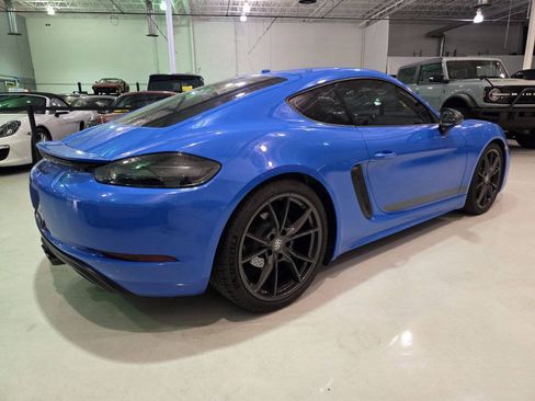Used 2023 Porsche 718 Cayman w/ Premium Package RWD image 37