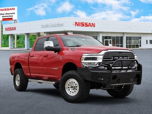 Used 2024 RAM 2500 Laramie w/ Towing Technology Group image 1