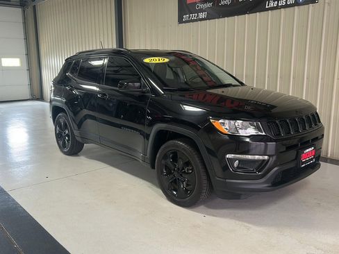 Used 2019 Jeep Compass Latitude AWD/4WD image 4