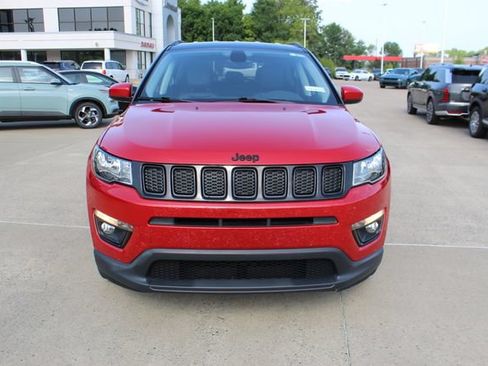 Used 2018 Jeep Compass Latitude FWD image 7