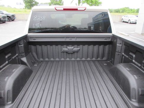 New 2026 Chevrolet Silverado 1500 RST w/ Z71 Off-Road Package AWD/4WD image 13
