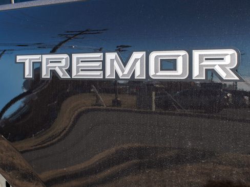 Used 2024 Ford F250 Lariat w/ Lariat Ultimate Package image 11