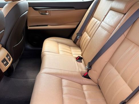 Used 2017 Lexus ES 350 w/ Luxury Package FWD image 25