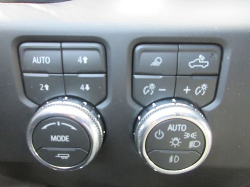 New 2026 GMC Sierra 2500 AT4 w/ AT4 Premium Plus Package AWD/4WD image 19