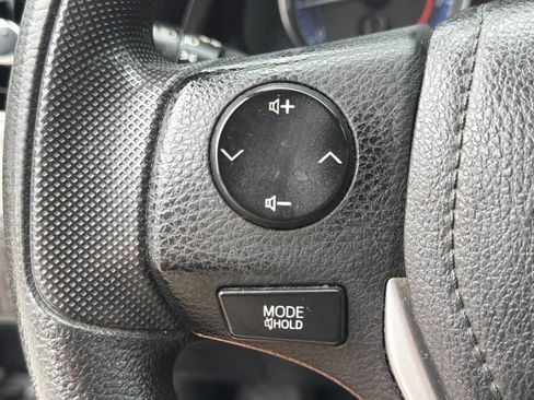 Used 2017 Toyota Corolla LE FWD image 13