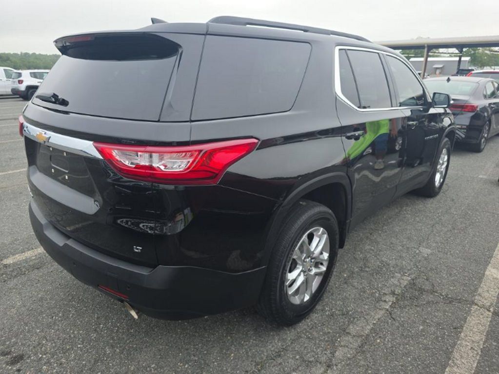 Used 2021 Chevrolet Traverse LT AWD/4WD image 4