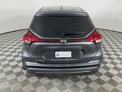 Used 2024 Nissan Kicks S FWD image 7