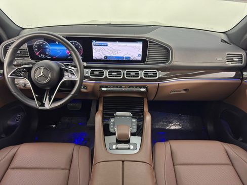 Used 2024 Mercedes-Benz GLS 450 4MATIC image 13