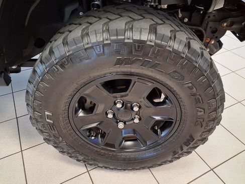 Used 2020 Jeep Gladiator Mojave image 8