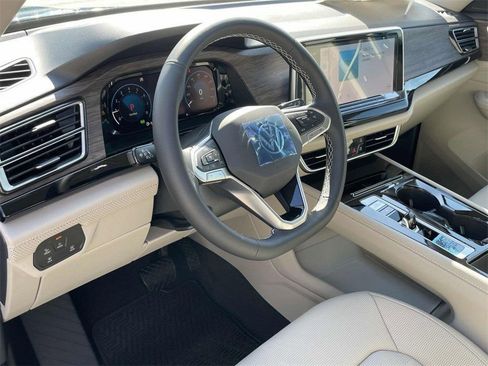 New 2025 Volkswagen Atlas SEL image 16
