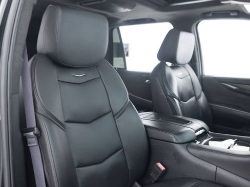 Used 2017 Cadillac Escalade Platinum AWD/4WD image 28