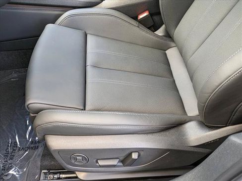 Used 2025 Audi A5 2.0T Premium Plus w/ Premium Plus AWD/4WD image 4