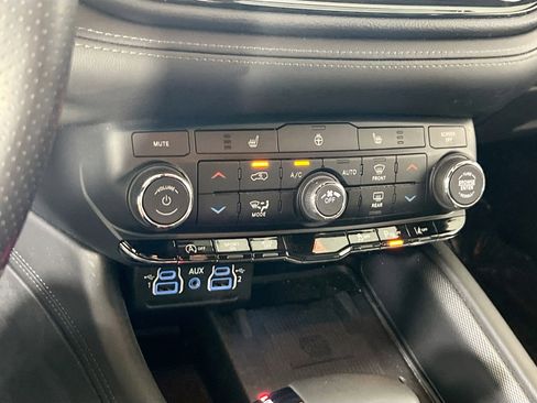 Used 2022 Dodge Durango GT image 16