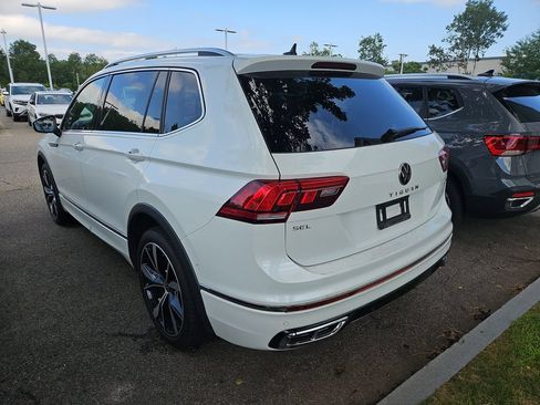 Used 2024 Volkswagen Tiguan SEL R-Line AWD/4WD image 2