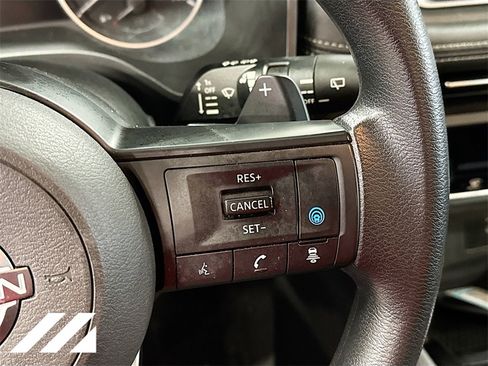 Used 2024 Nissan Rogue SV image 13
