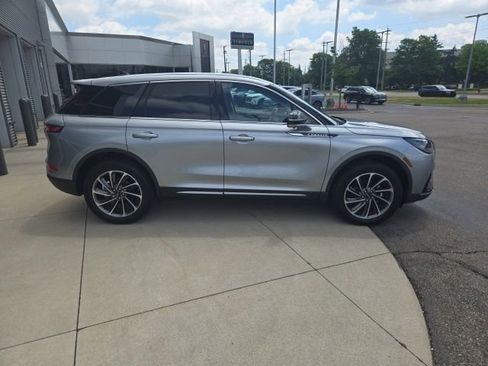 Certified 2024 Lincoln Corsair AWD w/ Equipment Group 101A image 6