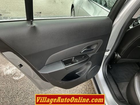 Used 2013 Chevrolet Cruze LTZ image 18