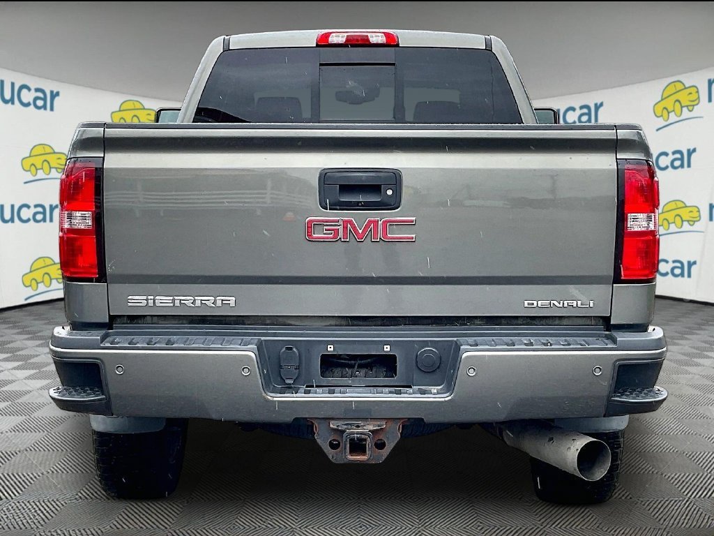 Used 2018 GMC Sierra 2500 Denali w/ Duramax Plus Package AWD/4WD image 5