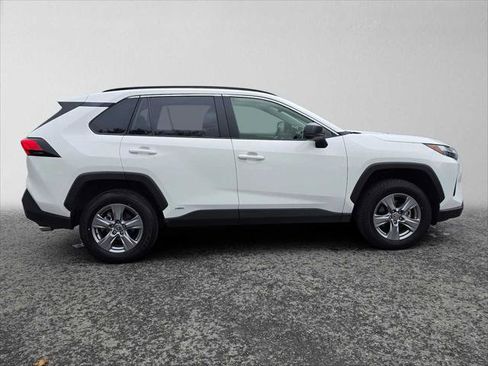 Used 2025 Toyota RAV4 LE AWD/4WD image 2
