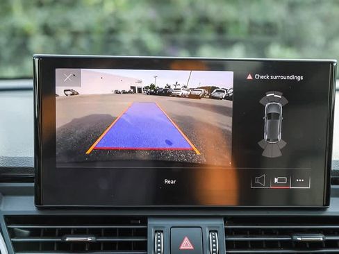 Used 2021 Audi Q5 e Premium w/ Convenience Package image 22