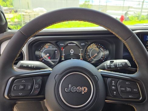 Used 2024 Jeep Wrangler Sport AWD/4WD image 25