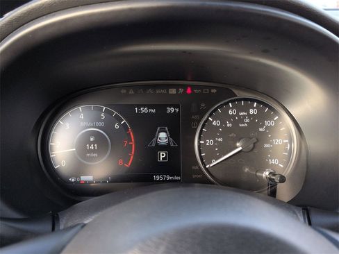 Used 2024 Nissan Kicks SV image 10