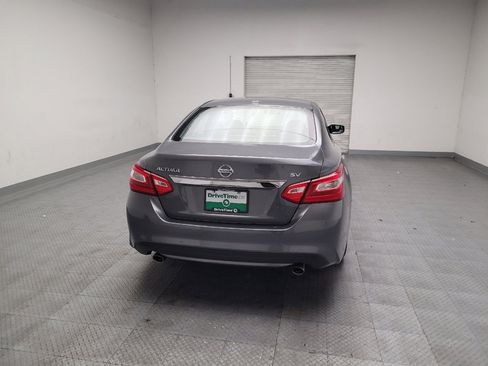 Used 2017 Nissan Altima 2.5 SV FWD image 7