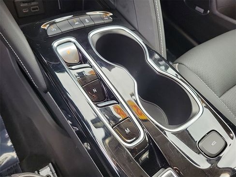 Used 2022 Buick Envision Essence w/ Technology Package I image 28