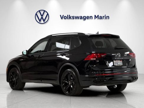 Used 2024 Volkswagen Tiguan SE R-Line FWD image 3