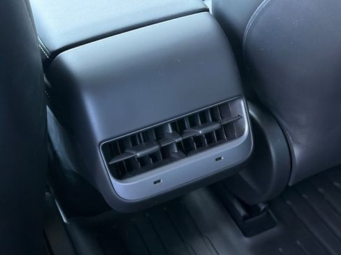 Used 2023 Tesla Model 3 Performance image 16