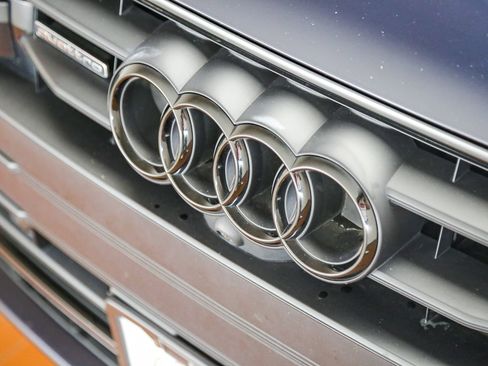 Used 2023 Audi A7 3.0T Prestige w/ Luxury Package AWD/4WD image 9