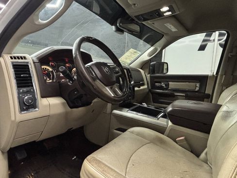 Used 2014 RAM 1500 Laramie w/ Convenience Group AWD/4WD image 17