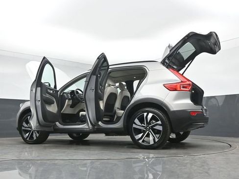Used 2023 Volvo XC40 B5 Plus w/ Protection Package Premier AWD/4WD image 52