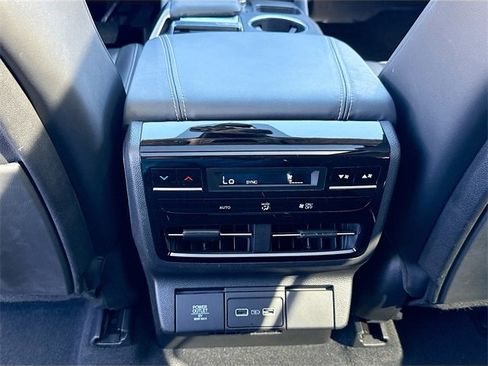 Used 2022 Acura MDX FWD w/ Technology Package image 25