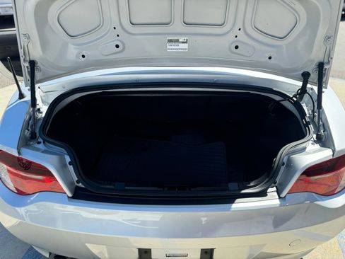 Used 2006 BMW Z4 3.0i RWD image 17