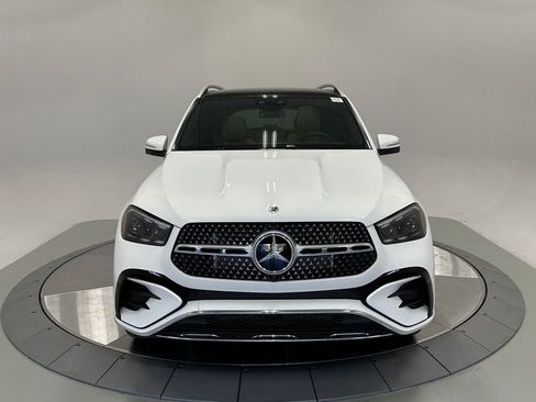 New 2026 Mercedes-Benz GLE 580 GLE 580 image 2