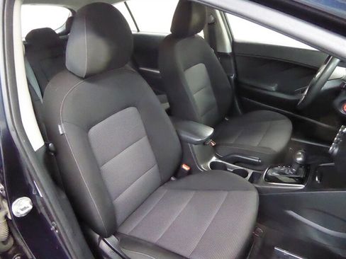 Used 2018 Kia Forte LX image 20