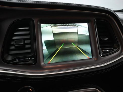 Used 2022 Dodge Challenger SXT w/ Plus Package image 16