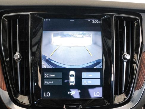 Used 2021 Volvo S60 T5 Momentum image 18