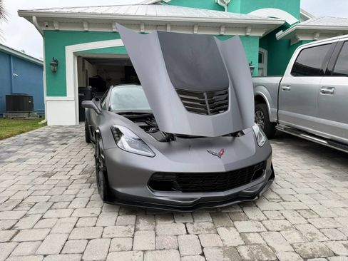 Used 2015 Chevrolet Corvette Z06 w/ 2LZ Preferred Equipment Group RWD image 14