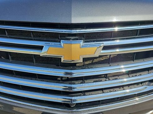 Used 2021 Chevrolet Traverse High Country image 32