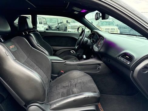Used 2020 Dodge Challenger R/T Scat Pack RWD image 11