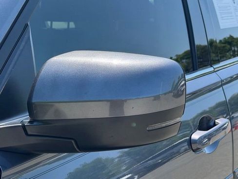 Used 2025 Honda Pilot Touring image 10